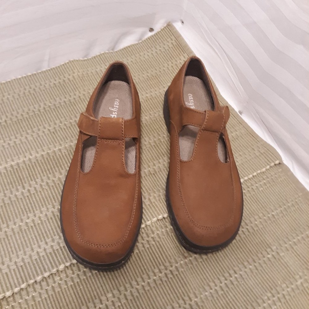 ( Listing # 27 ) Easy Spirit Shoes - Picture 2 of 6
